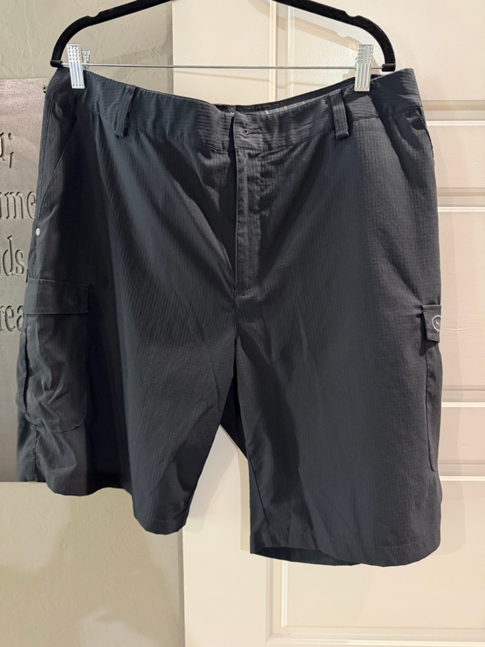 Men's Black Cargo Shorts - Unbranded